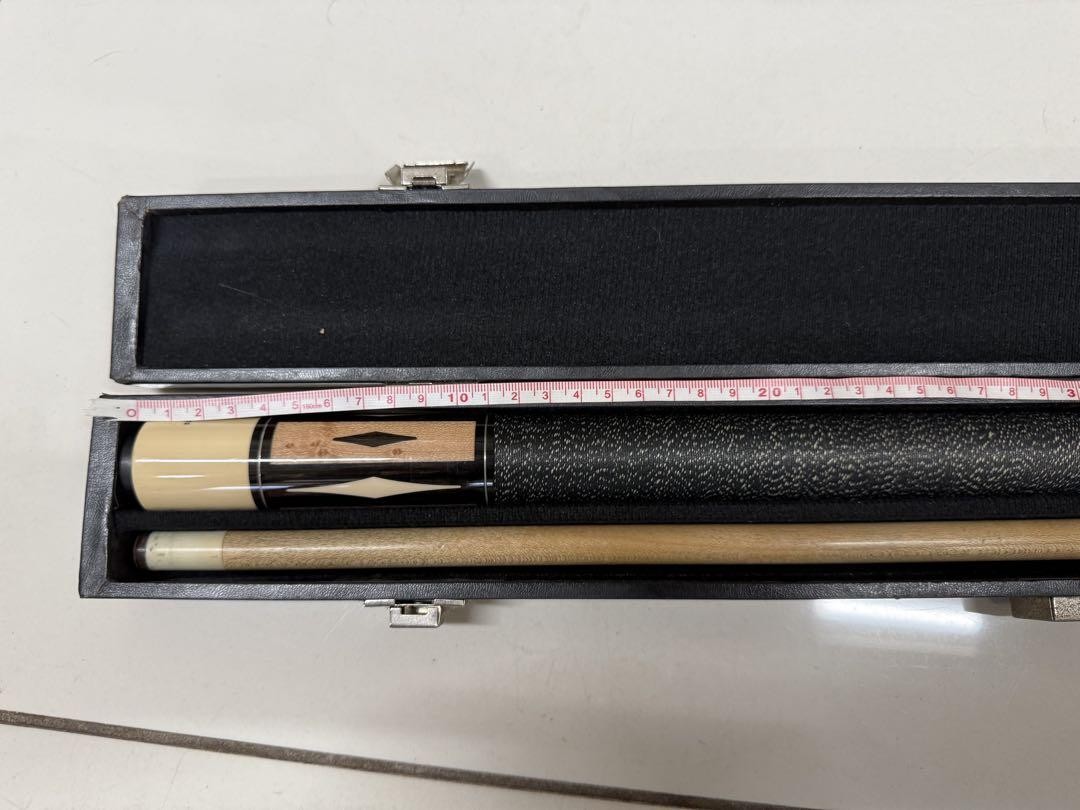 Mezz cues SA-9 Japanese made billiard cue, elegant, black