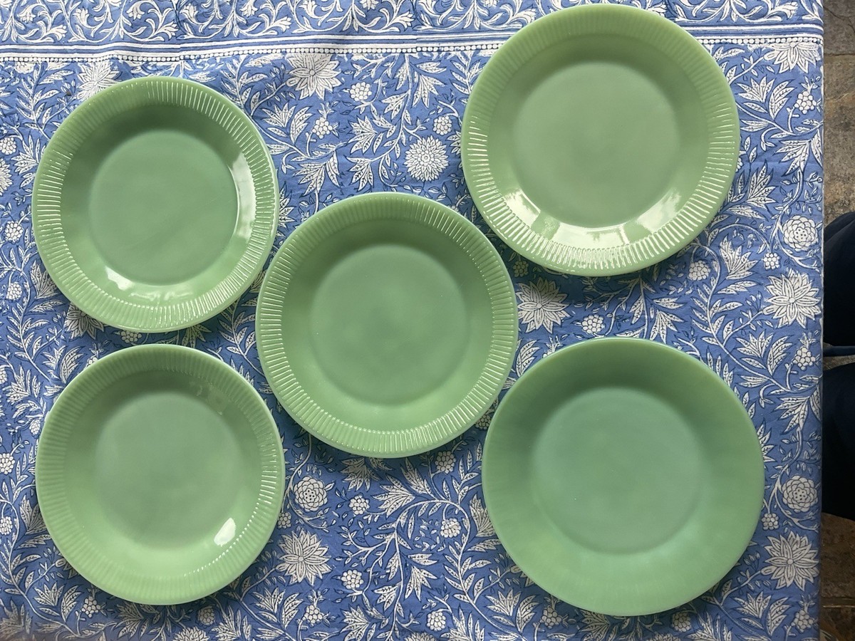 5 Vintage Jadeite Dinner Plates
