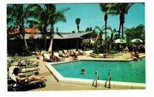 Howard Johnson's Motor Lodges, Fort Lauderdale FL vintage postcard unposted