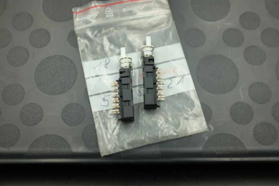 PAIR OF STUDER 55.15.0021 Push-Button Switch 1x4U lock A961 A962 A963 A970 NEW - Image 2 of 4