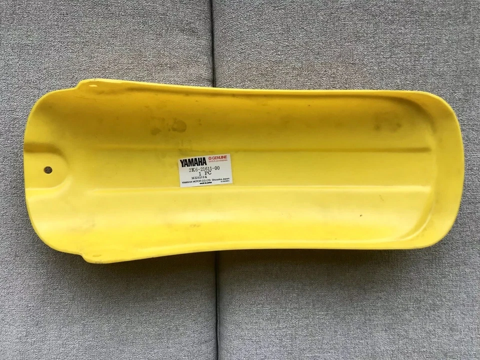 Guardabarros trasero amarillo Yamaha YZ125 1977 1978 1979 2K6-21611-00 N.O.S RARO Foto 3 de 4