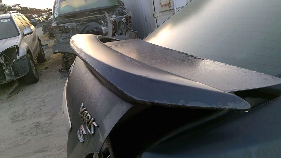 Rear Spoiler TOYOTA YARIS 07 08 09 10 11 12 Foto 3 de 3