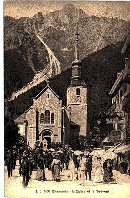 CPA 74 CHAMONIX / LA RUE DE L'EGLISE