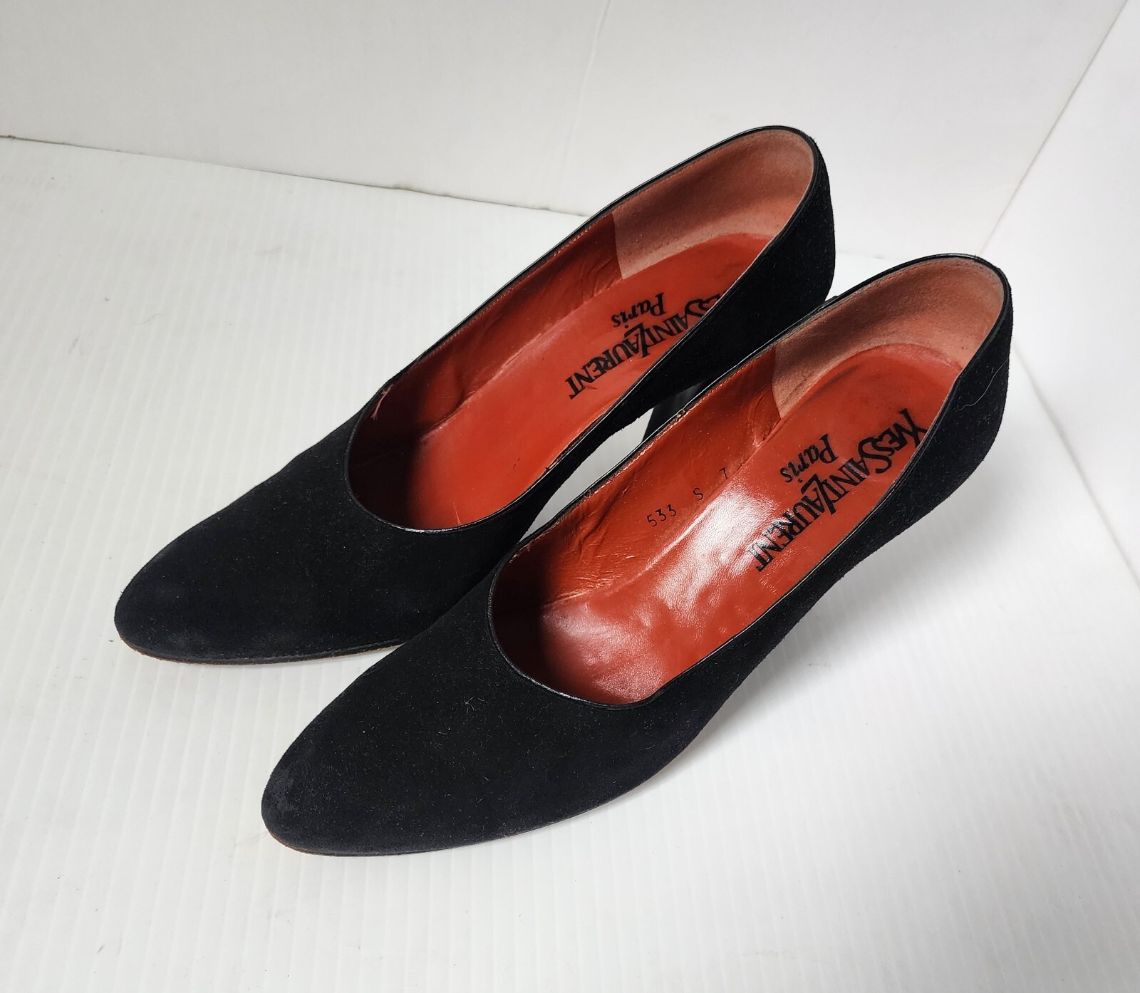 Décolleté vintage Yves Saint Laurent in camoscio US 7 strette