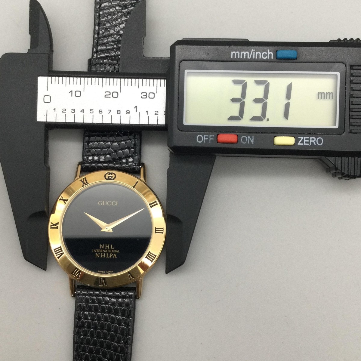 Vintage Gucci 3000 M Mens Watch 33mm Gold Tone NHL Swiss Leather