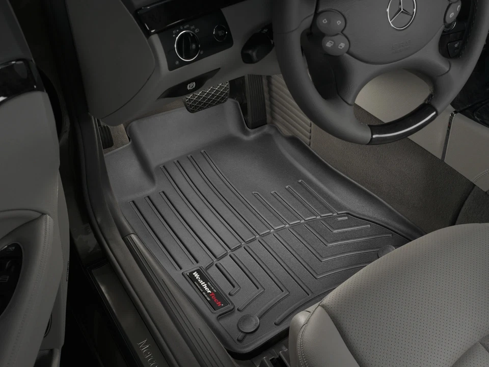 WeatherTech Floorliner для 2004-2009 Mercedes E-класса - 1-й ряд, черный - Изображение 2 из 4