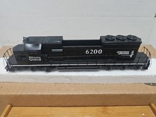  Illinois Central EMD SD40-2 Diesel Locomotive # 6200 Chassis &shell For Parts. 