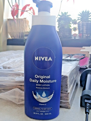 Nivea Original Moisture Daily Body Lotion Vitamin E 16.9 oz Normal to Dry Skin
