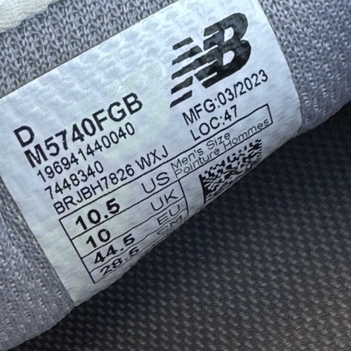 Size 10.5 - New Balance x Figs 57/40 Medical Nurse Doctor Shoes Men's M5740FGB - Picture 6 of 9