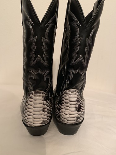 Men’s Laredo Animal print Cowboy Boots Leather/Man Made Black/white Size 12D - Picture 6 of 12