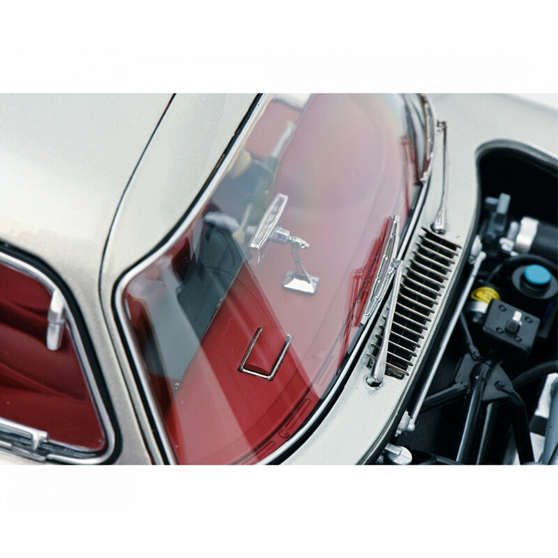 Schuco 1:12 Scale Mercedes-Benz 300SL W198 Silver Diecast Schuco 1:12 Scale Mercedes-Benz 300SL W198 Silver Diecast