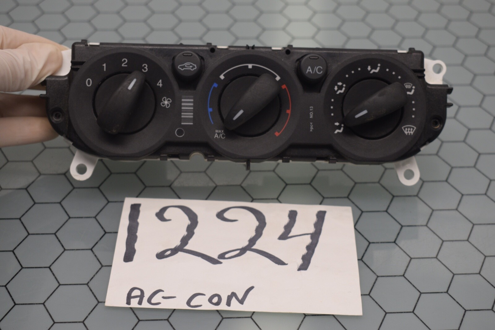 2013 2014 Ford Focus AC and Heater Control Used Stock #1224-AC