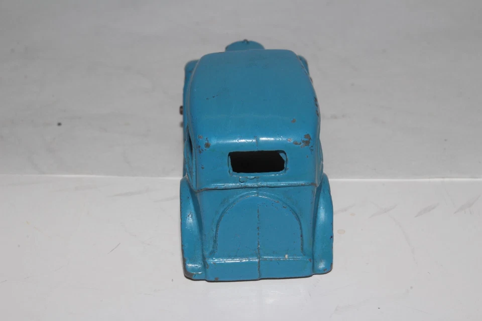 1940's Dinky #35a Saloon car, Original - Image 3 of 4