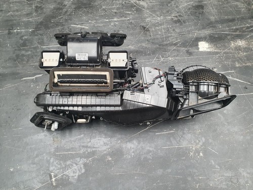MERCEDES E CLASS W213 HEATER CORE/BOX 05/16- 16 - Picture 3 of 4