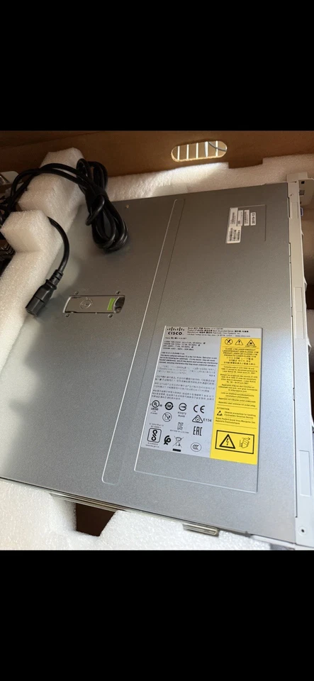 Cisco UCS C220M5 Foto 2 de 4