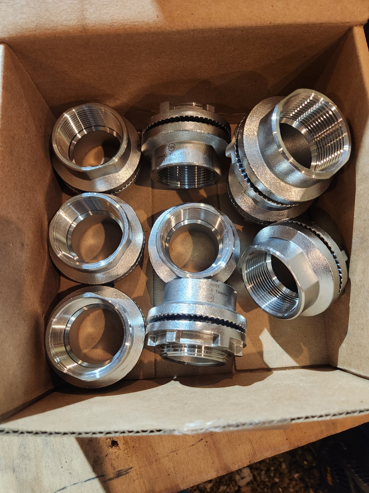 Calbrite S61500LT00 1-1/2" Hub, Threaded, 316 Stainless Steel
