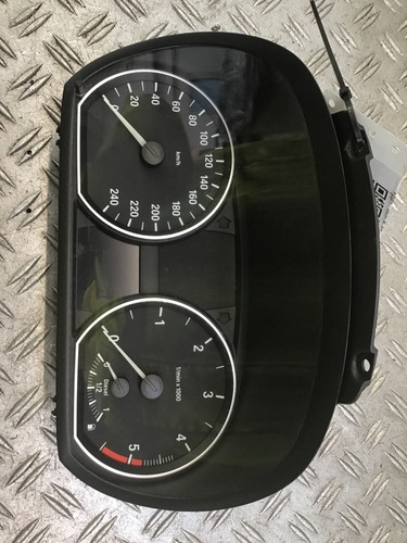 Tacho BMW 1er (E87) 118d 90kW 122PS 1041568 Kombiinstrument