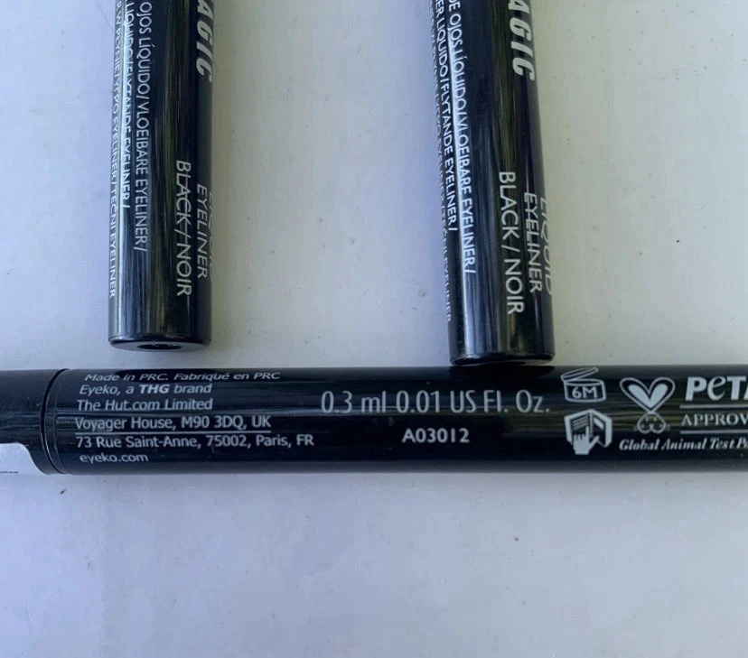 Delineador de ojos líquido Eyeko Black Magic TAMAÑO DE VIAJE .01 FL oz/.3 ml - negro - SELLADO X3 Foto 2 de 3