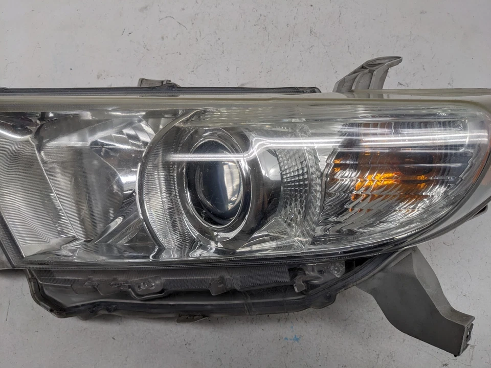 Faro halógeno izquierdo del conductor Toyota Highlander 2011-2013 AG1 Foto 4 de 4