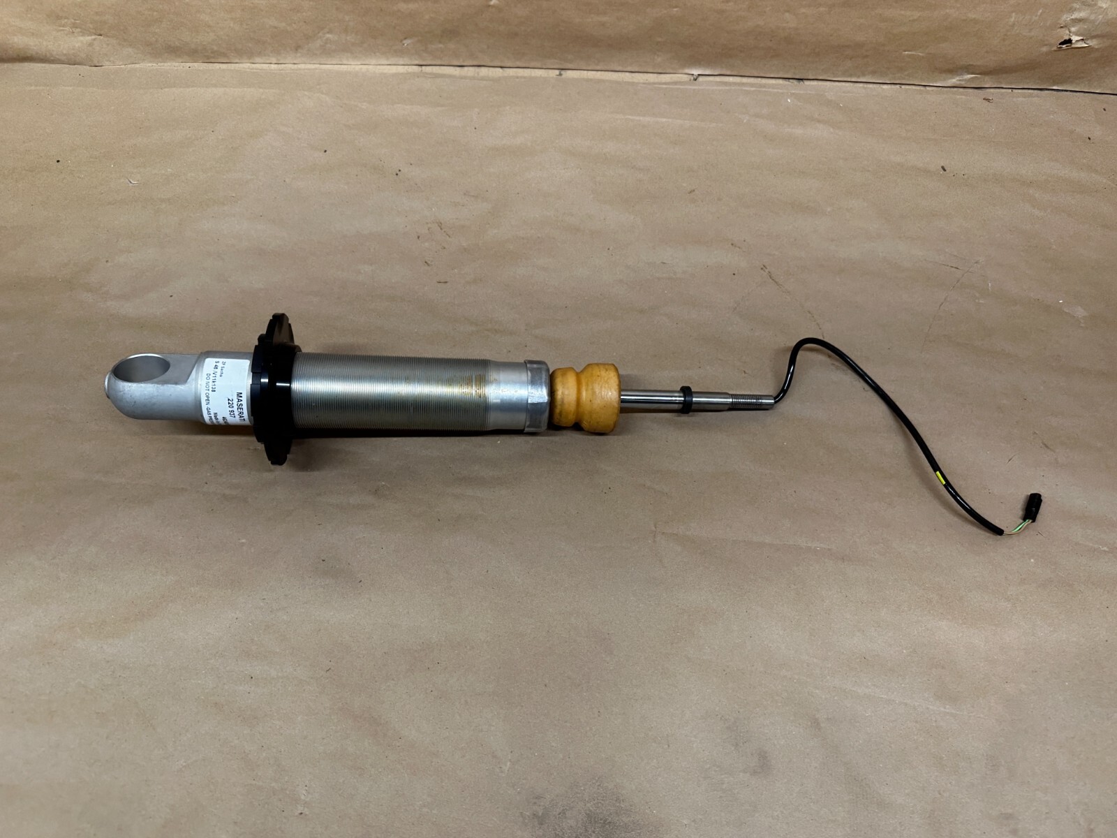 Mint 1ps Front Left or Right Shock Absorber Maserati 4200 Coupe Gransport 220937