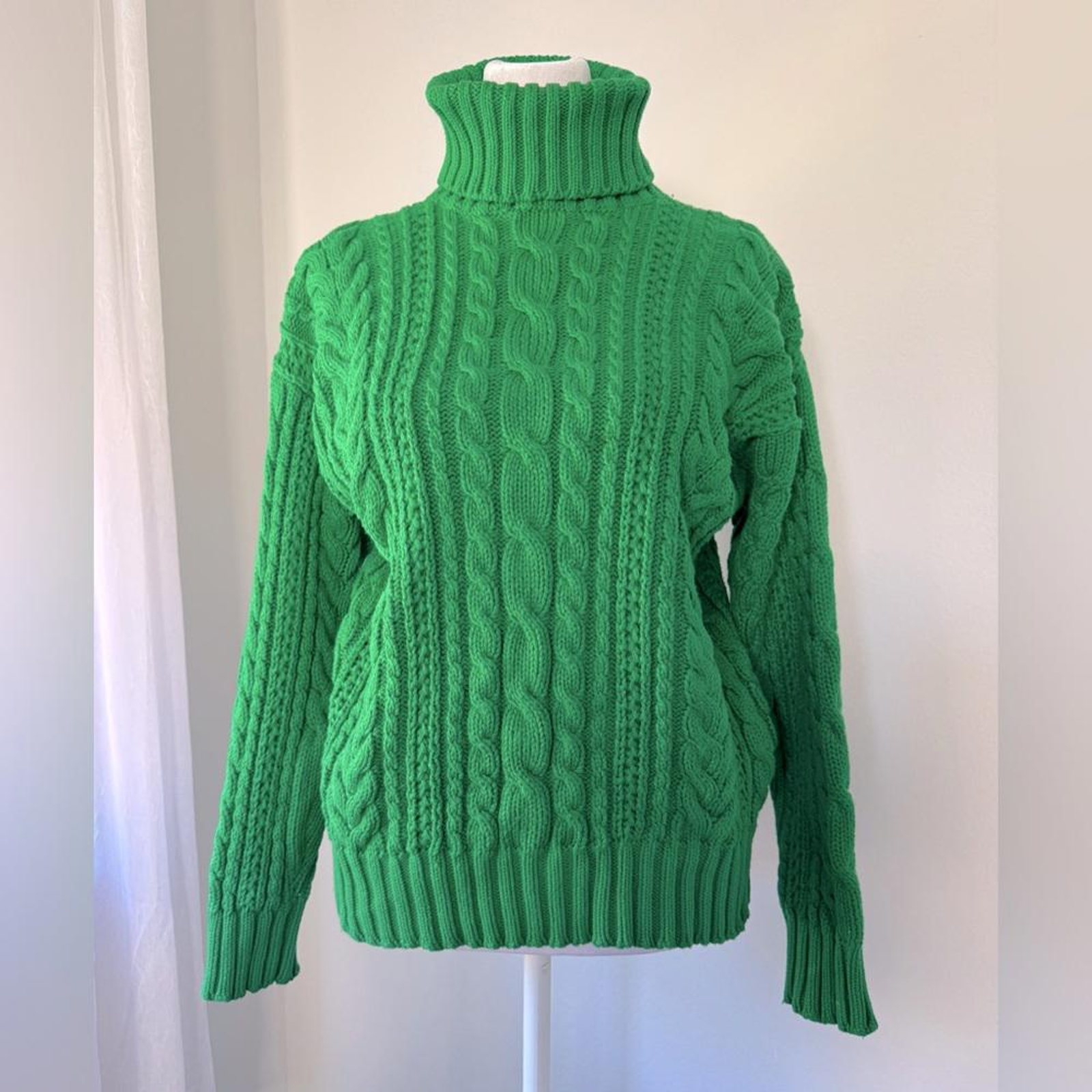 Vintage ‘90s GAP Kelly Green Ribbed Turtleneck Sweater