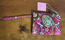 NEW Vera Bradley Quilted Paisley Pink Swirls Retired Turn Lock Wristlet/Wallet