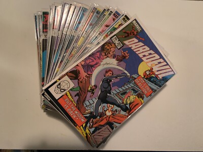 DAREDEVIL LARGE 38 ISSUE VF & UP BRONZE / COPPER AGE LOT RUN WITH NEWSSTANDS