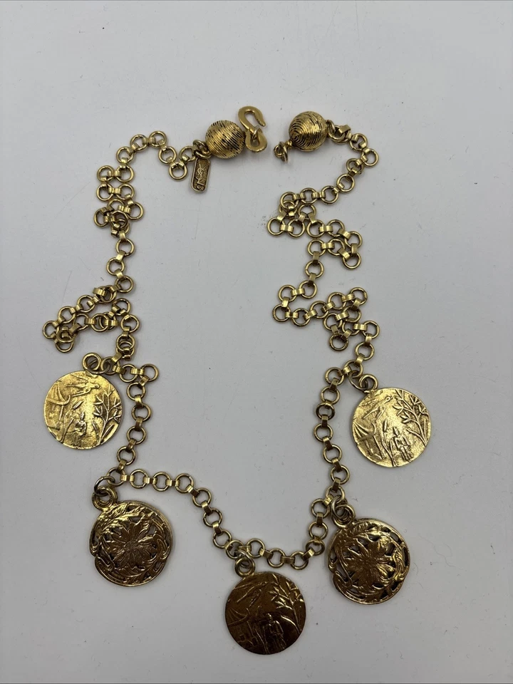 🔥🔥YSL Firmado Yves St Laurent Collar Tono Dorado Moneda Medallón 24" Foto 2 de 4