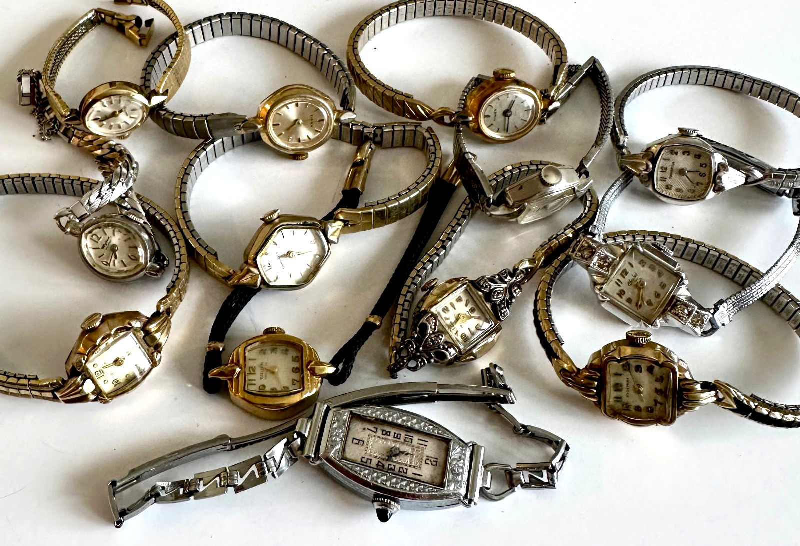 Lot GRUEN WYLER Mechanical 13 Womens CARAVELLE BULOVA HELBROS Watch TIMEX Vtg - vintagewatches.pk