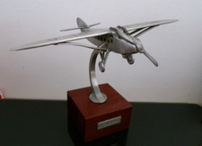 MAQUETTE AVION EN ETAIN DE