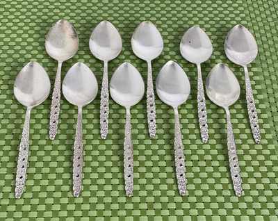 Oneida Community SILVER VALENTINE Silverplate 10 Oval Soup Spoons 1973 - 6 3/4''