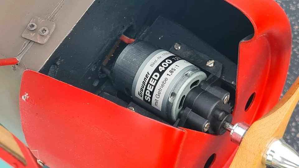 Graupner Fokker D VIII, Flugfertig (ohne Sender, Empfänger und Akkus) - Bild 4 von 4