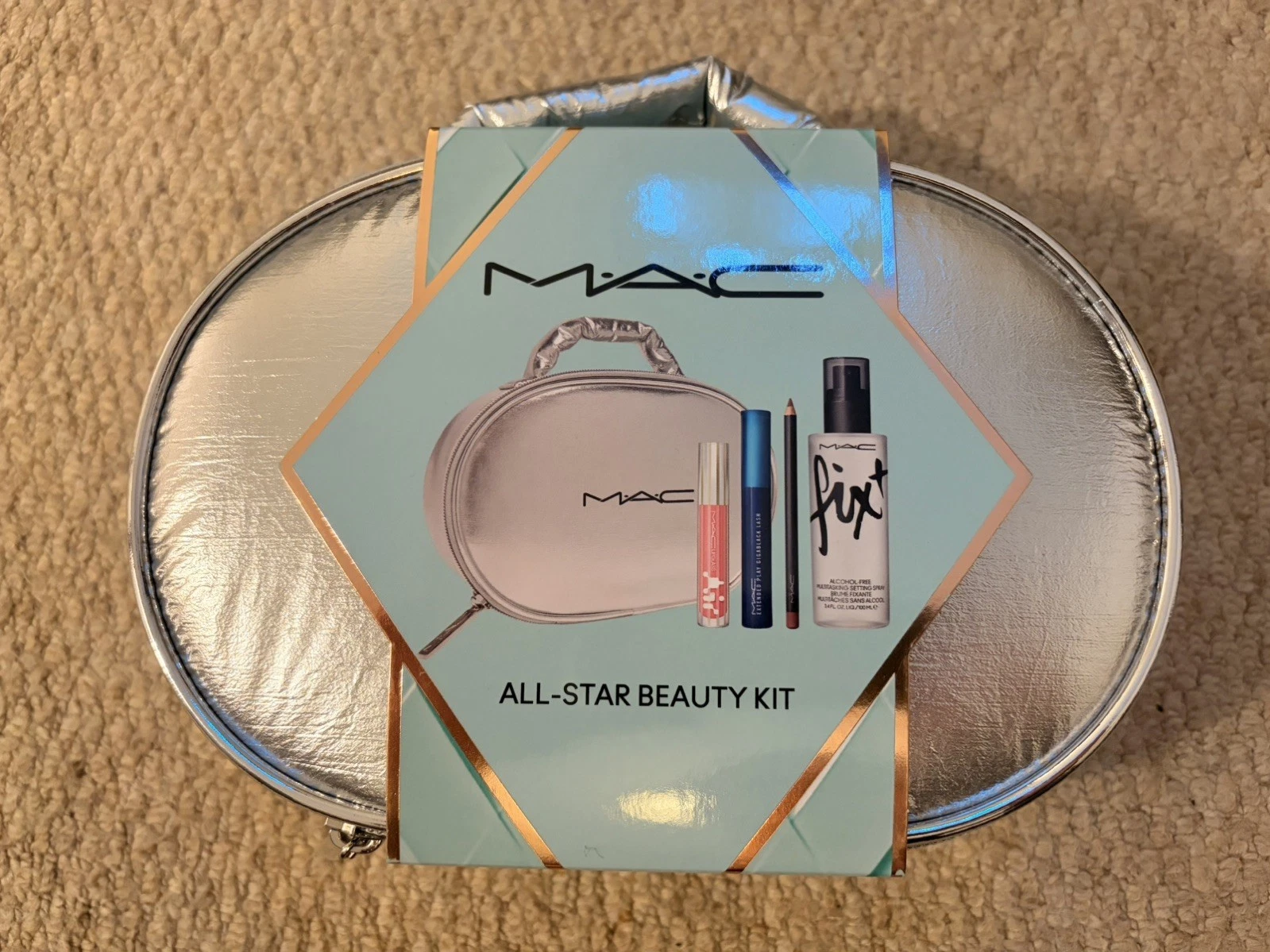 Mac All Star Beauty Kit, 4 Full Size Products & Makeup Bag. Worth £92
