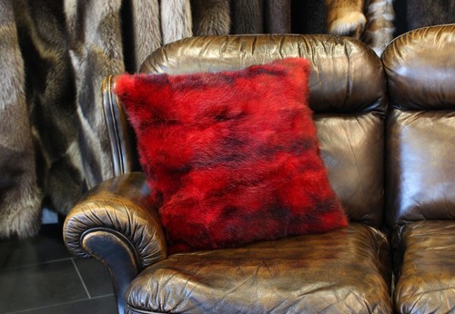 6493 Double-sided Possum Fur Cushion in Red Real Fur Pillow Genuine Pelt Cushion - Picture 5 of 9
