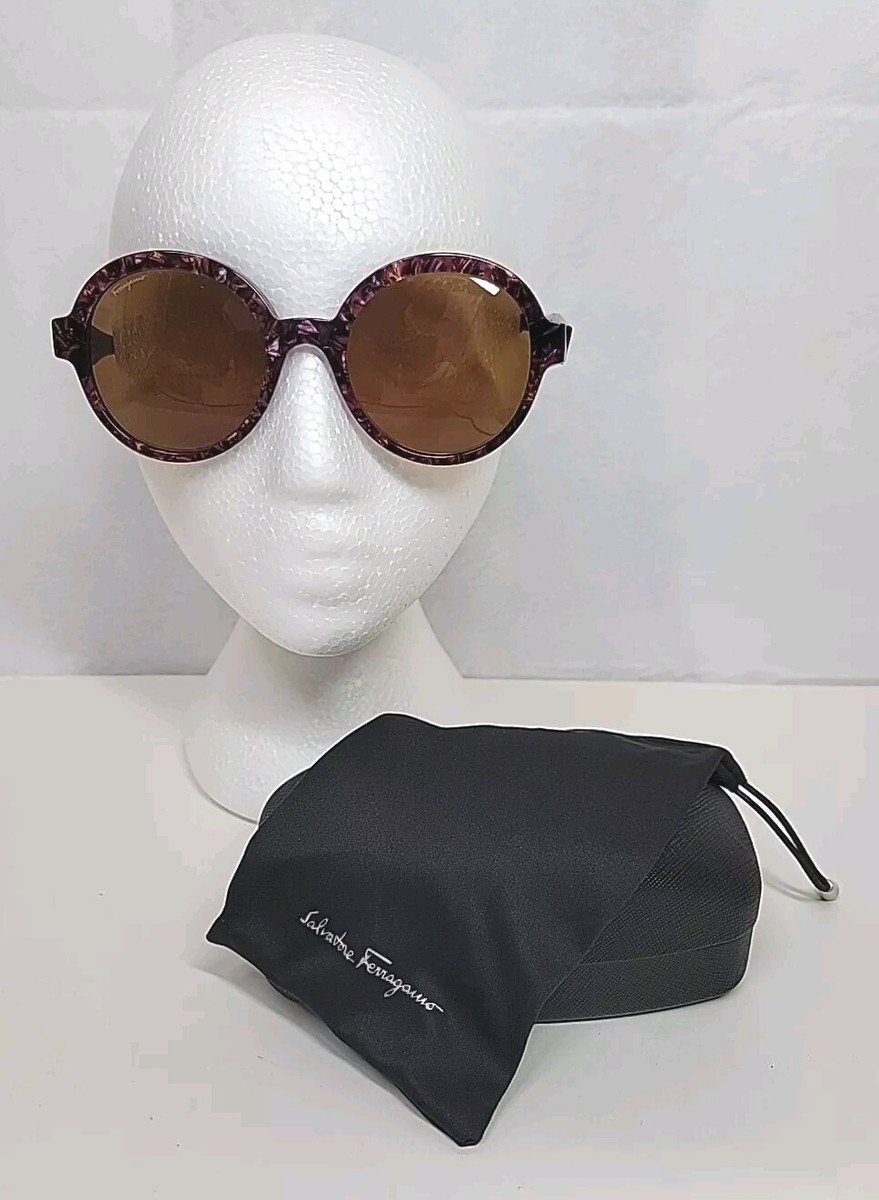 NWOT Ferragamo Sunglasses
Tortoise shell with case! Salvatore Ferragamo SF727S 214 Sunglasses Women main image 4