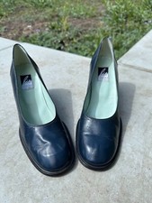 Stylish Vintage CHARLES JOURDAN Pump Heels