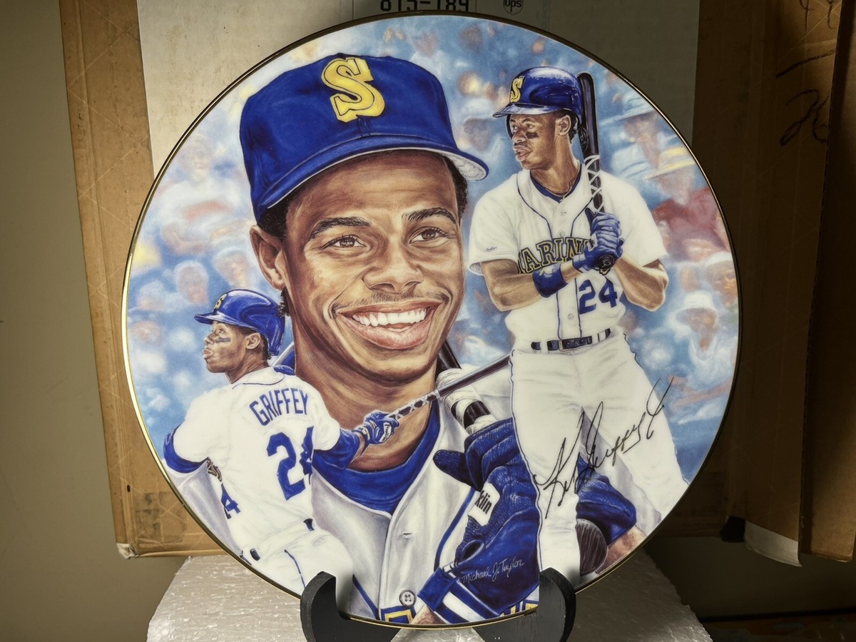 Ken Griffey, Jr. Seattle Mariners Facisimile Copy Signature 8 Inch