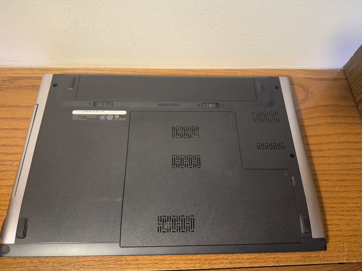 Dell Vostro 3500 P09F / Intel Core i5 M560 8GB RAM 128GB SSD Dell Vostro 3500 P09F / Intel Core i5 M560 8GB RAM 128GB SSD