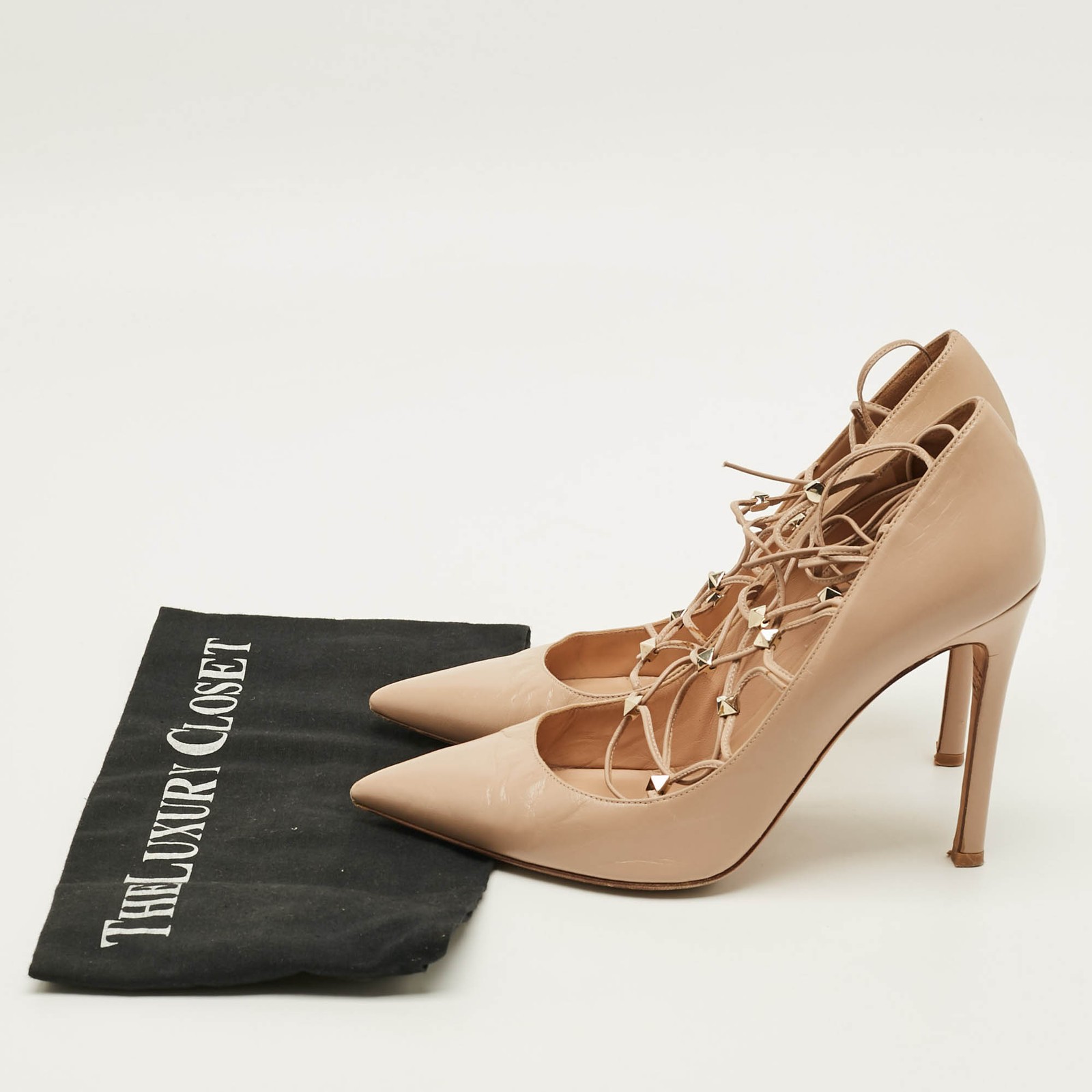 Valentino Rockstud Size 38 Beige Leather Lace Up Pointed Toe Pumps thumbnail 9