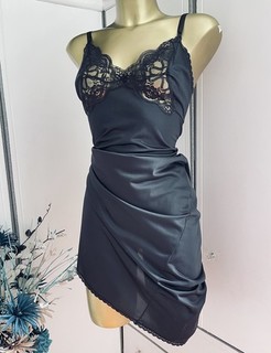 vintage dressing Charnos black lace trim nylon full slip lingerie size 14 to 16