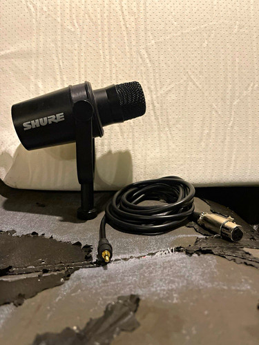 Shure MV7 Black Dynamic Cardioid Desktop Mic w/ XLR to 3.5mm Cable