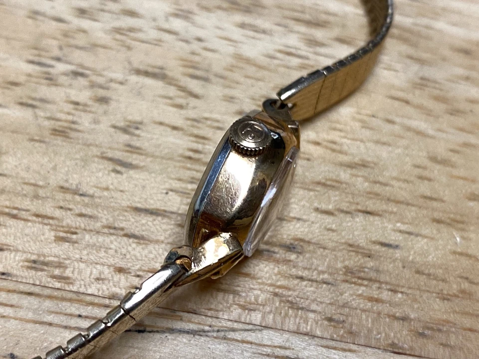 Reloj Helbros De Colección Cuerda Manual Mujer 17 Joyas Tono Dorado Ovalado Malla Banda Cóctel Foto 4 de 4