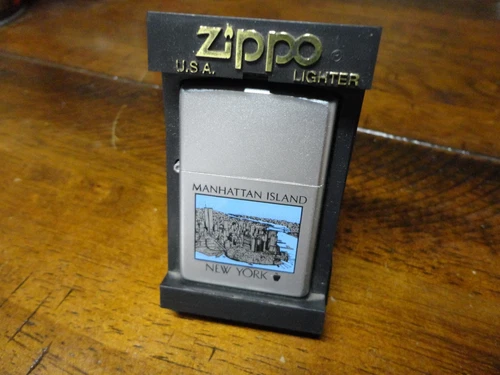 MANHATTAN NEW YORK CITY TWIN TOWERS ETC ZIPPO LIGHTER MINT IN BOX 2001