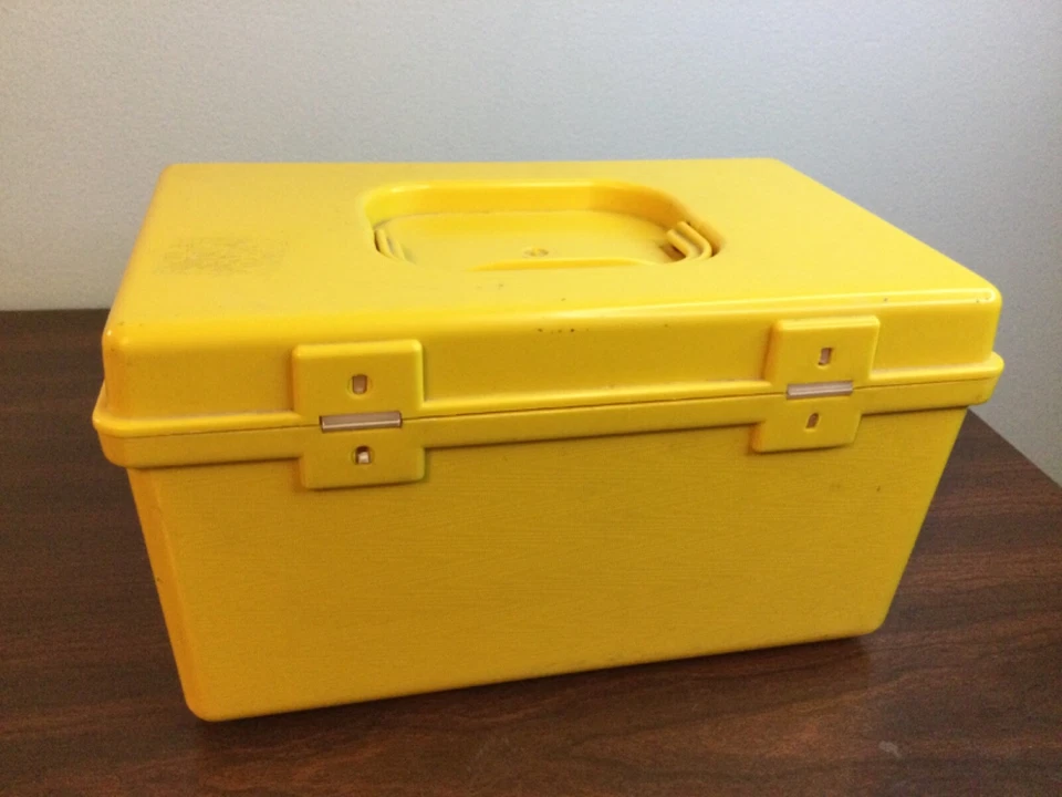 Caja de almacenamiento Wil-hold Wilson amarilla vintage años 70 con 1 bandeja Foto 4 de 4