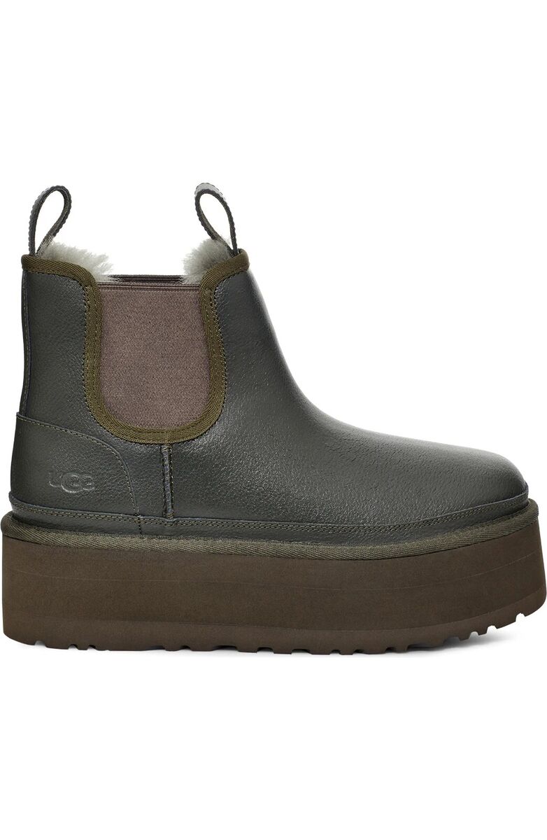 UGG Neumel Platform Boot Chelsea Size 5 Chunky Shoes New In UGG Neumel Platform Boot Chelsea Size 5 Chunky Shoes New In
