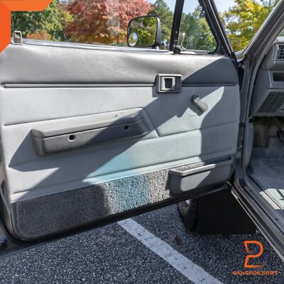Interior Trim Door Armrest Grab Handle For Toyota Pickup LN56 LN65