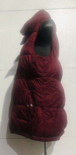 Old Navy Puffer Vest Burgundy Women’s Size Medium Full Zipper Snap Pockets - Picture 4 of 5
