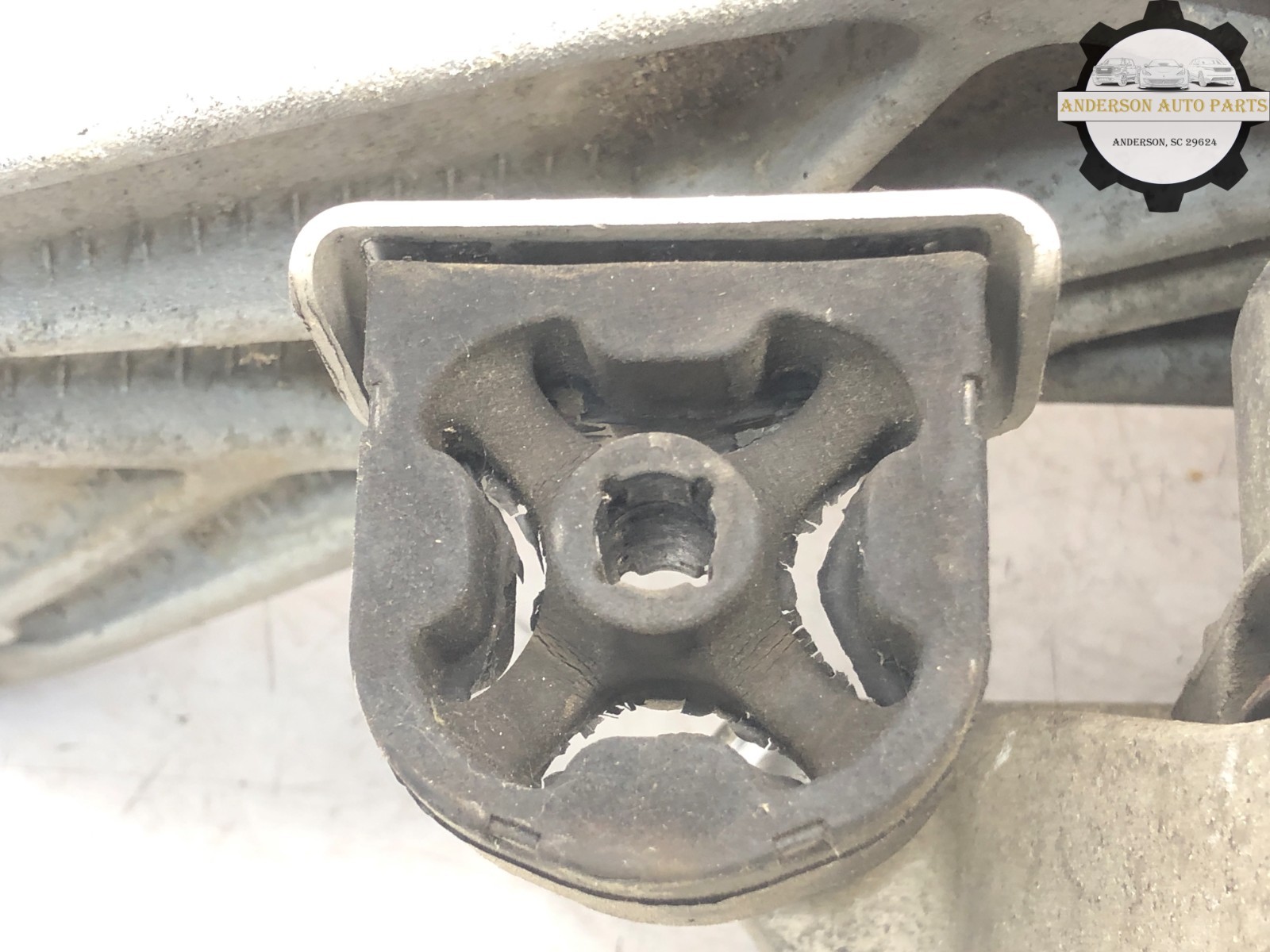 2014-2020 MASERATI QUATTROPORTE GTS 3.8L TRANSMISSION GEARBOX MOUNT BRACKET OEM