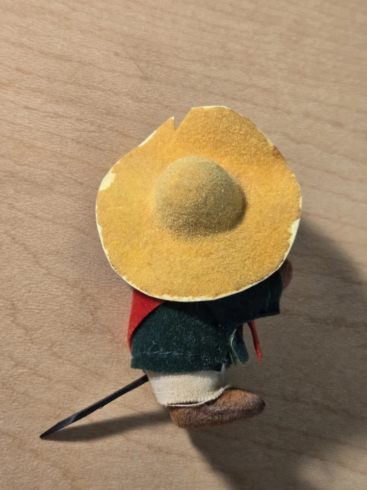 Speedy Gonzales Vtg 70's  Warner Bros.  flocked clip-on figure - Image 2 of 3