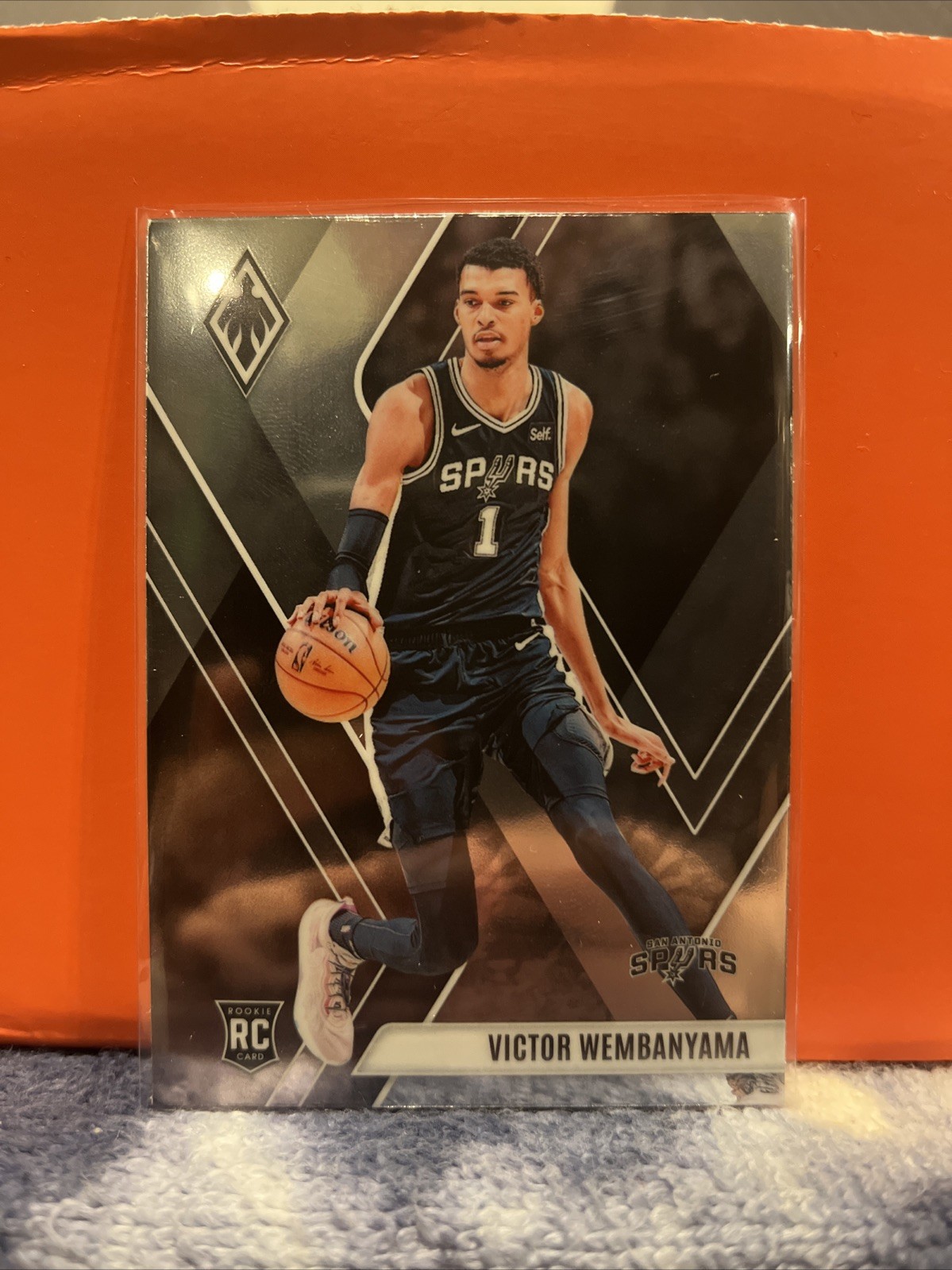 2023-24 Panini Phoenix - Rookies Victor Wembanyama #256 (RC)